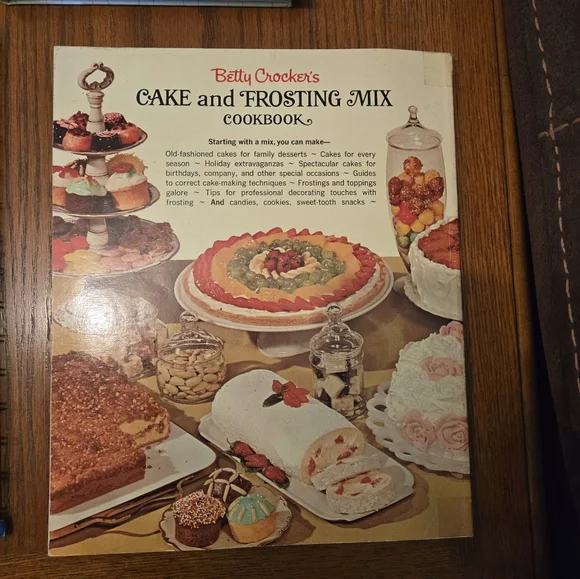 Vintage Set Of 4 Cookbooks